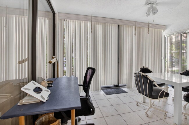Building Photo - 5418 Firenze Dr