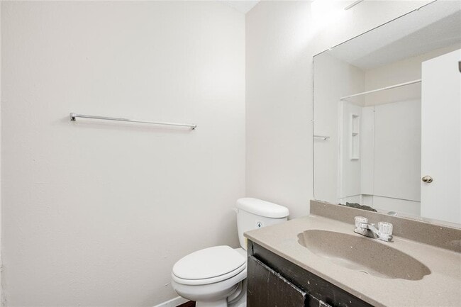 Building Photo - 6900 Branchwood Dr