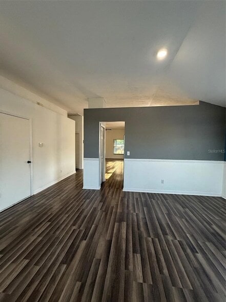 Building Photo - 5841 Dorham Pl