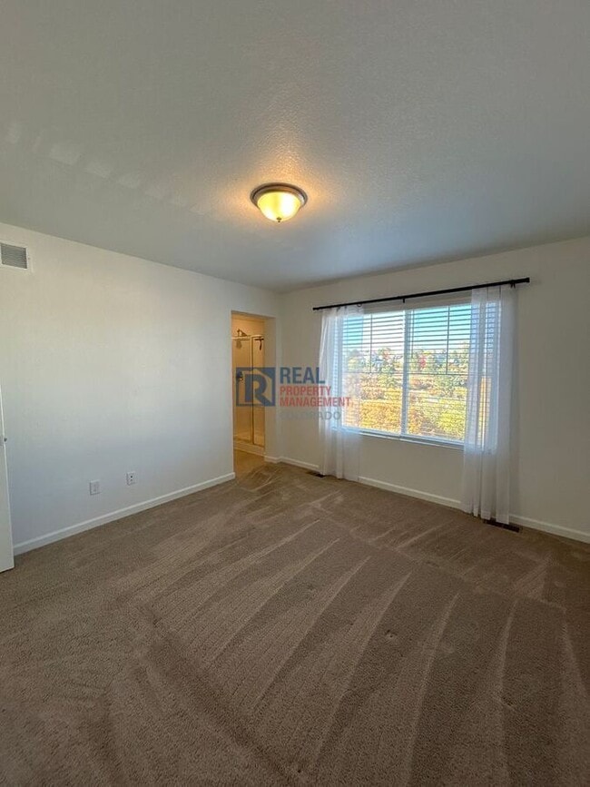 Building Photo - 5552 Canyon View Dr