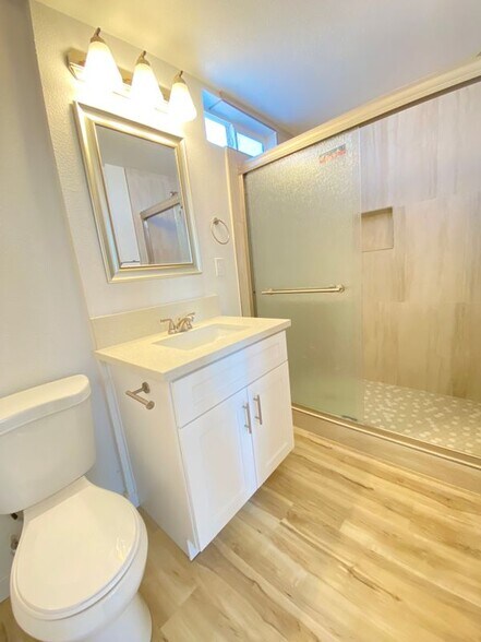 Building Photo - 24729 Roxbury Rd