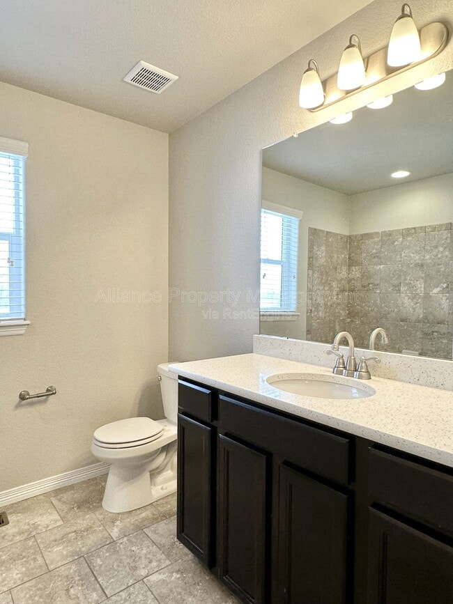 Building Photo - 6039 Jorie Rd