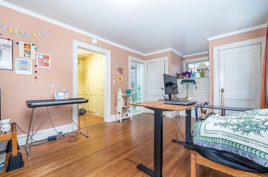 master bedroom furniture included - 30 Terry Rd