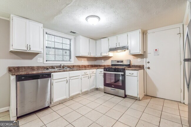 Building Photo - 943 Lake Watch Ct