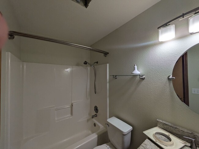 Building Photo - 2 Bedroom Condo in Cordata Neighborhood near WCC