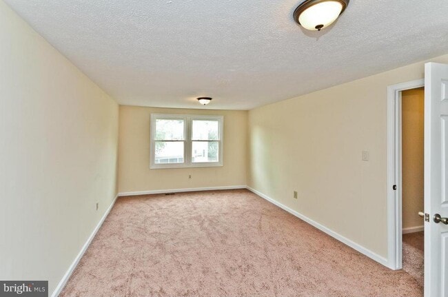 Building Photo - 8100 Irwell Ct