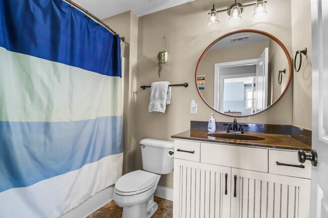 Building Photo - 951 Willow Circle