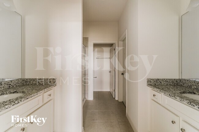 Building Photo - 597 Crown Rose Dr