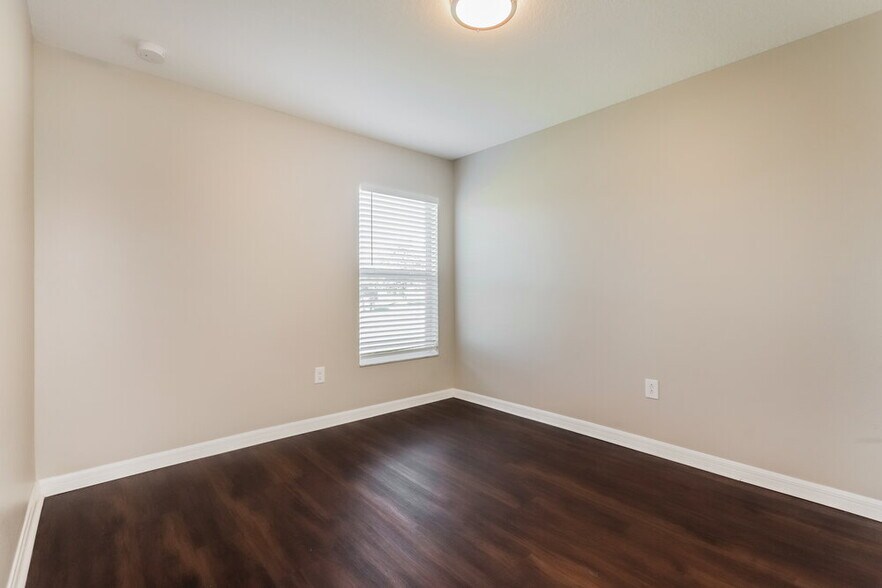 Building Photo - 1637 Climbing Dayflower Dr