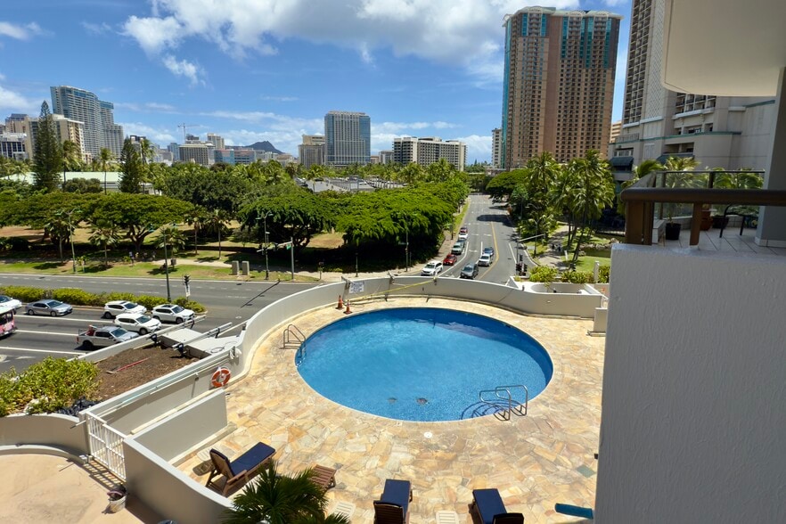 Building Photo - 1860 Ala Moana Blvd
