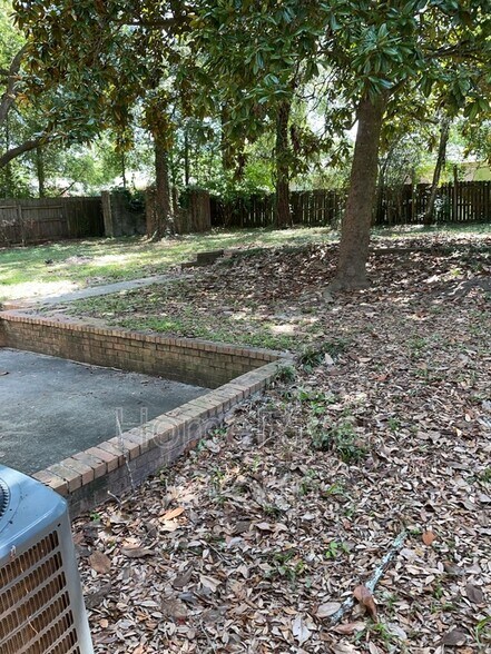Building Photo - 473 Shiloh Dr