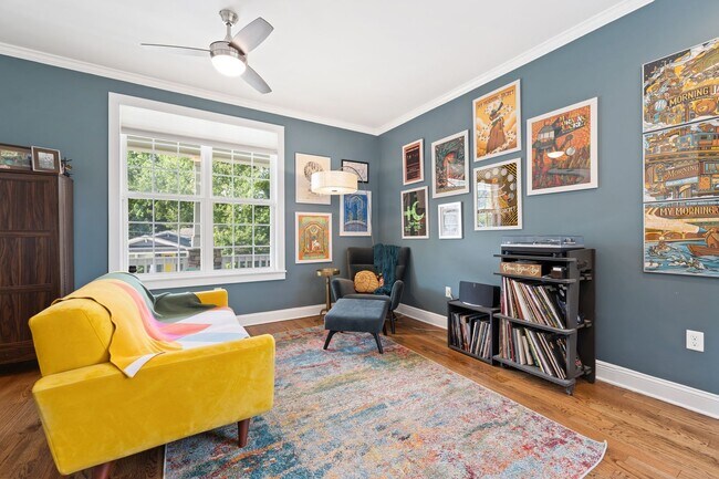 Building Photo - One-of-a-Kind 4 Bedroom, 3 Bathroom Home i...