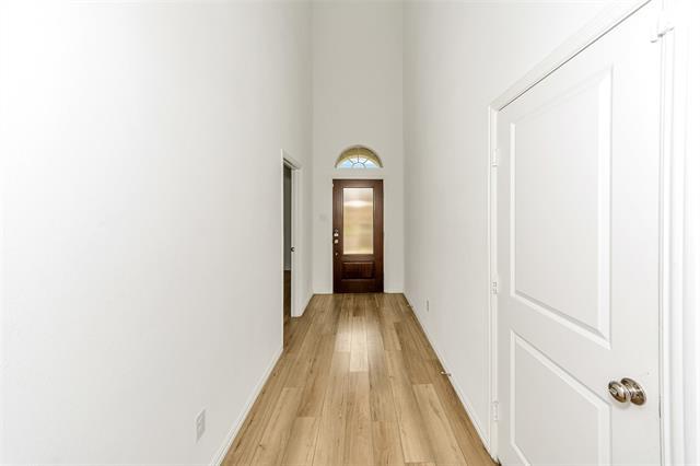 Building Photo - 2600 Starwater Dr