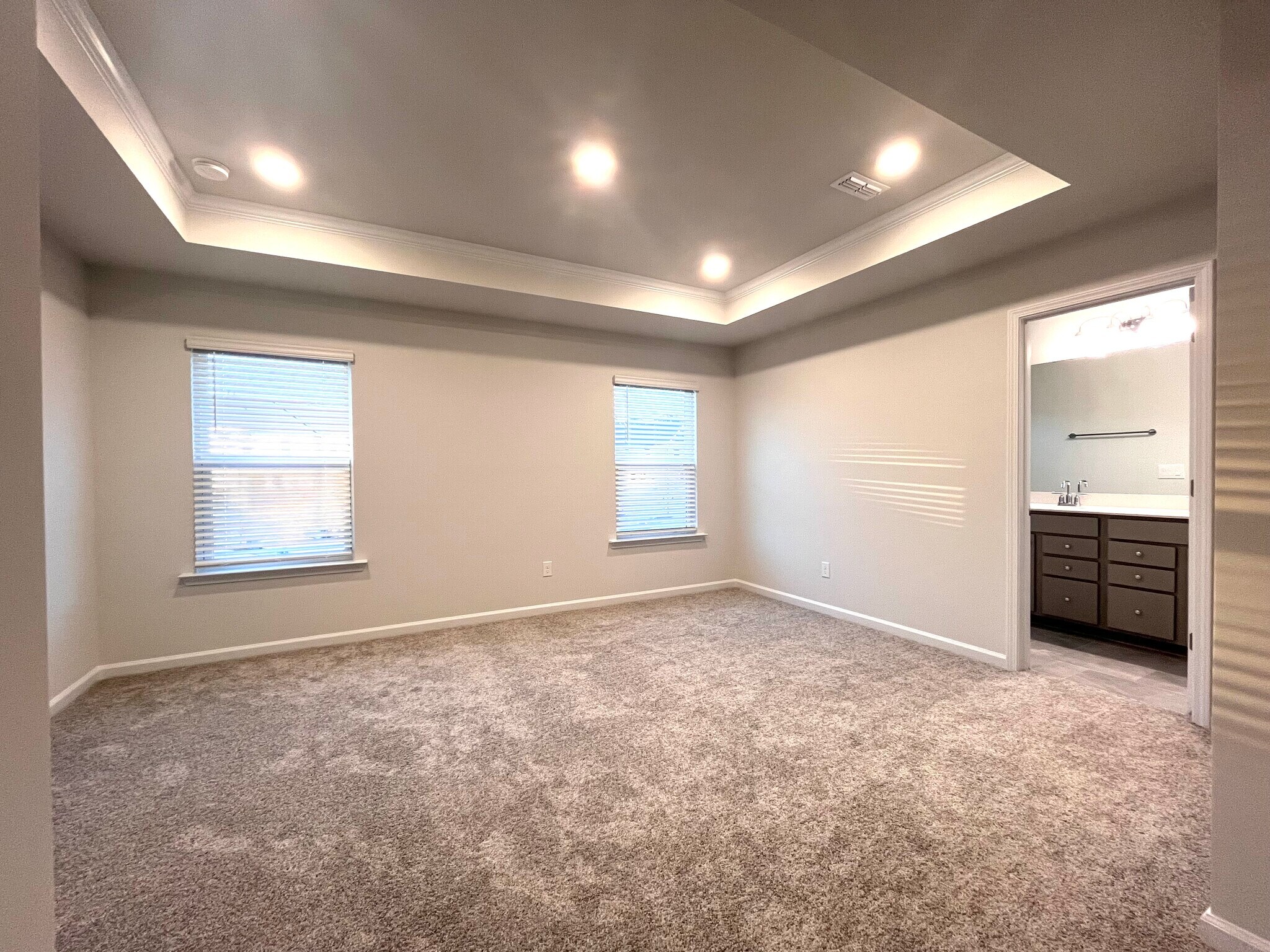 Building Photo - 2811 Farmhouse Dr