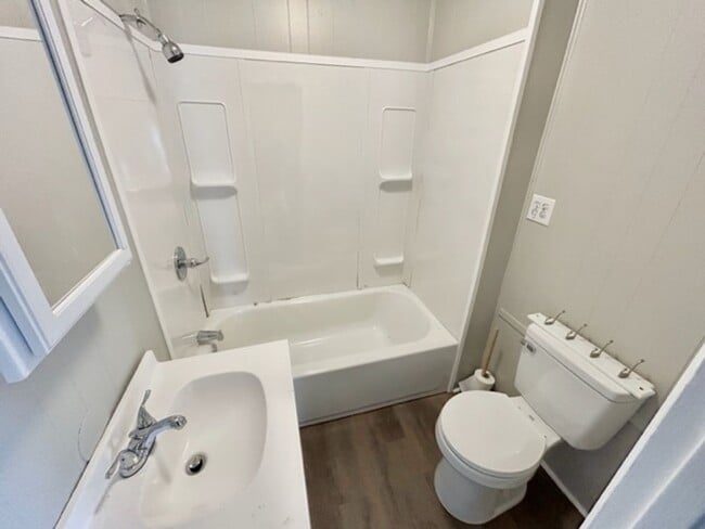 Building Photo - Lake Catoma Apartments