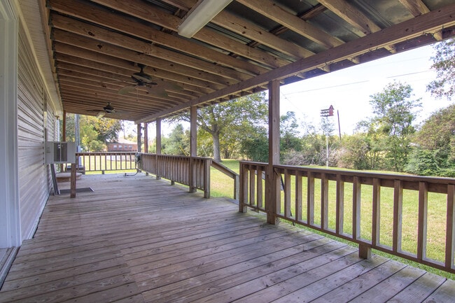 Building Photo - 1520 Linzay St