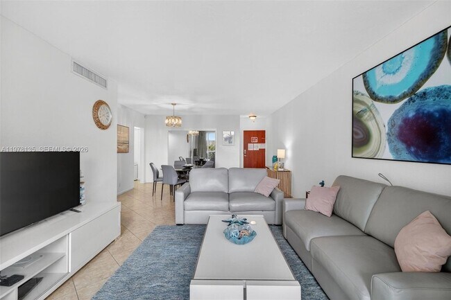 Building Photo - 3801 S Ocean Dr