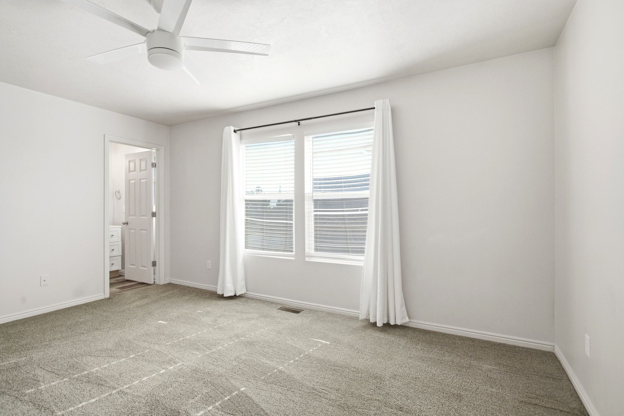 Building Photo - 7202 N Ute Dr