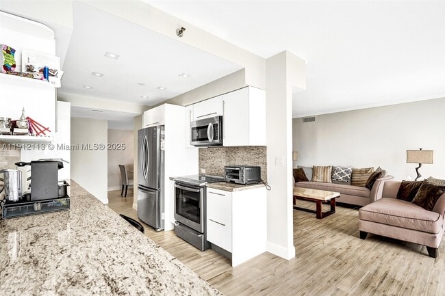 Building Photo - 3000 Island 903 Is
