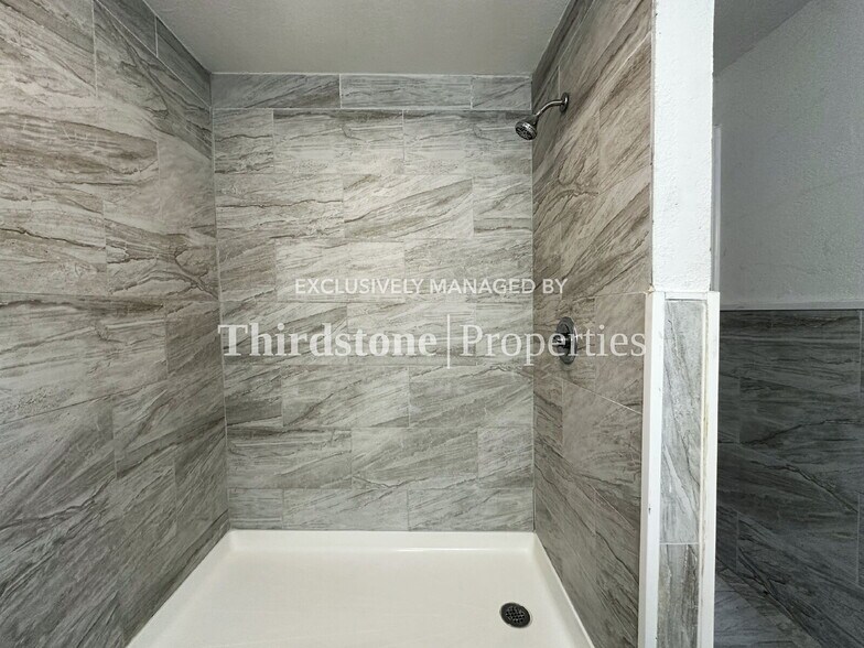 Building Photo - 5737 Carnation Rd