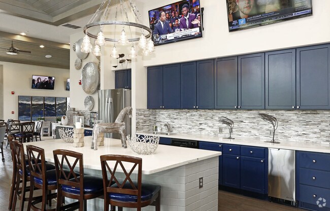 Primary Photo - Camden Waterford Lakes