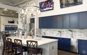 Interior Photo - Camden Waterford Lakes