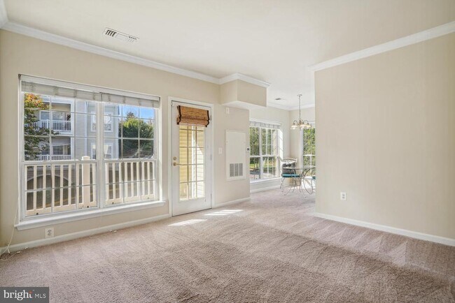 Building Photo - 4561 Strutfield Ln