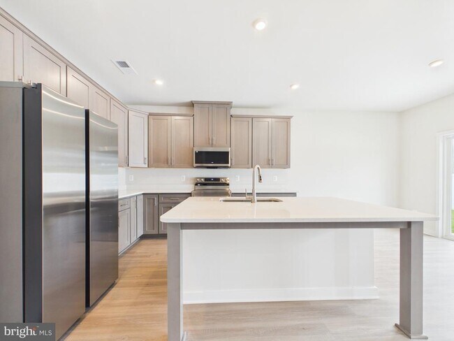 Building Photo - 362 Baker Dr