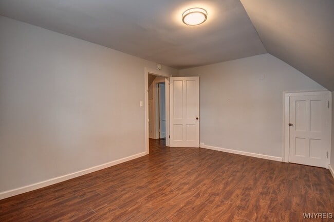 Building Photo - 36 19th St