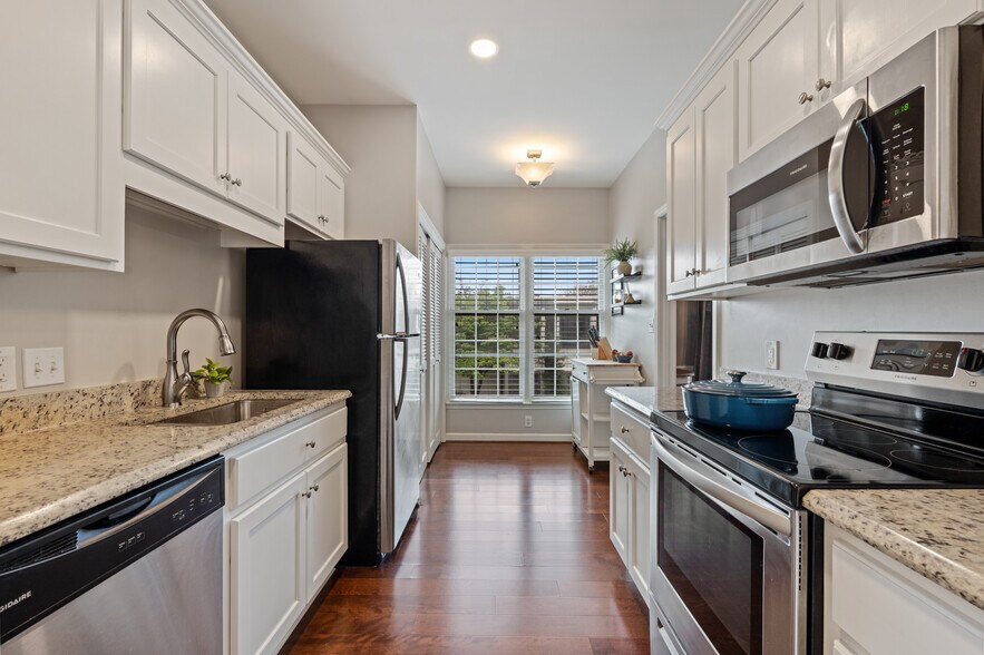 Building Photo - 4505 Harding Pike