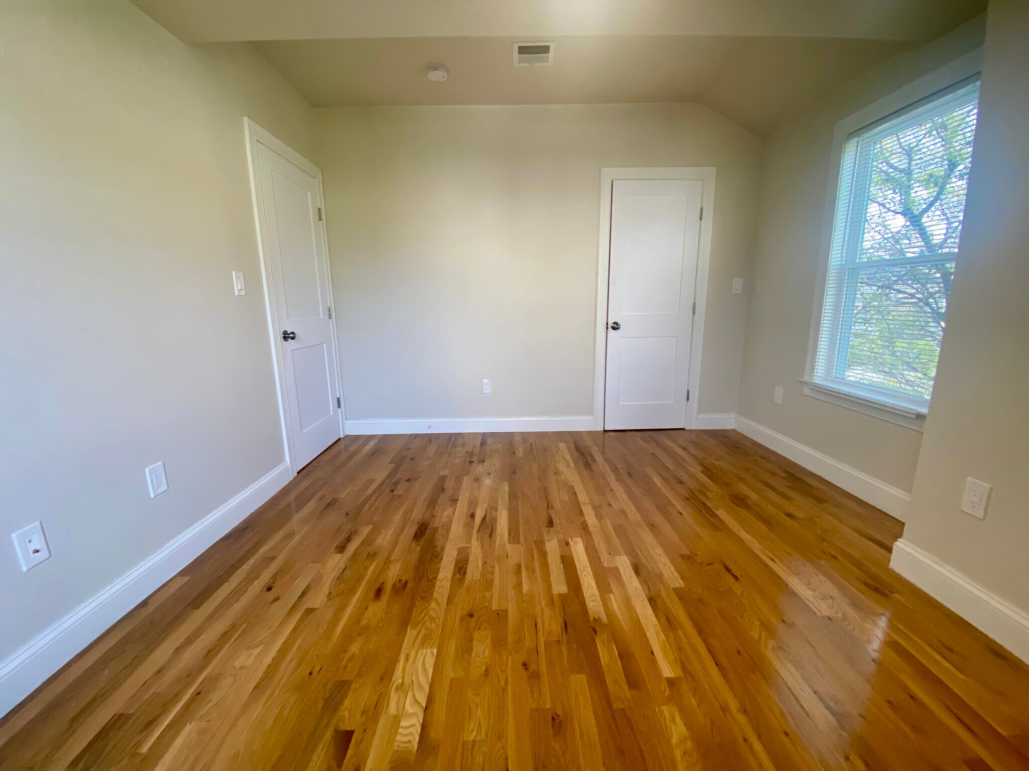 Building Photo - 96 Willis Ave