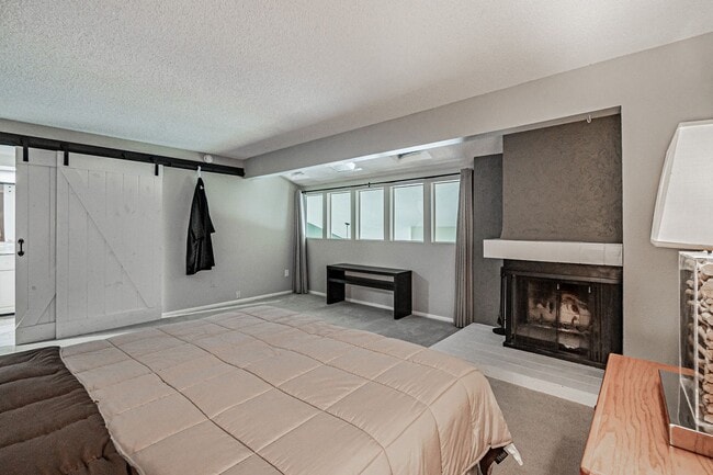 Building Photo - 9866 E Maplewood Cir