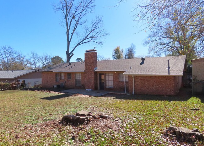 Building Photo - Lovely 3 Bedroom, 2 Bath House in Tyler!