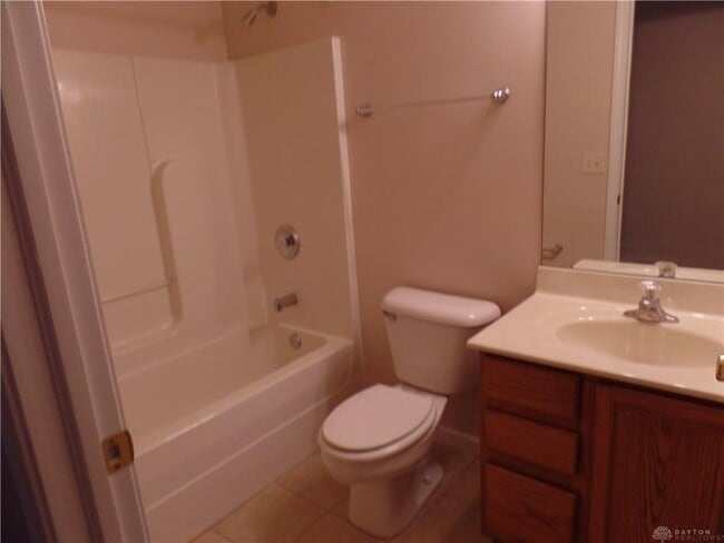 Building Photo - 120 Cherry St