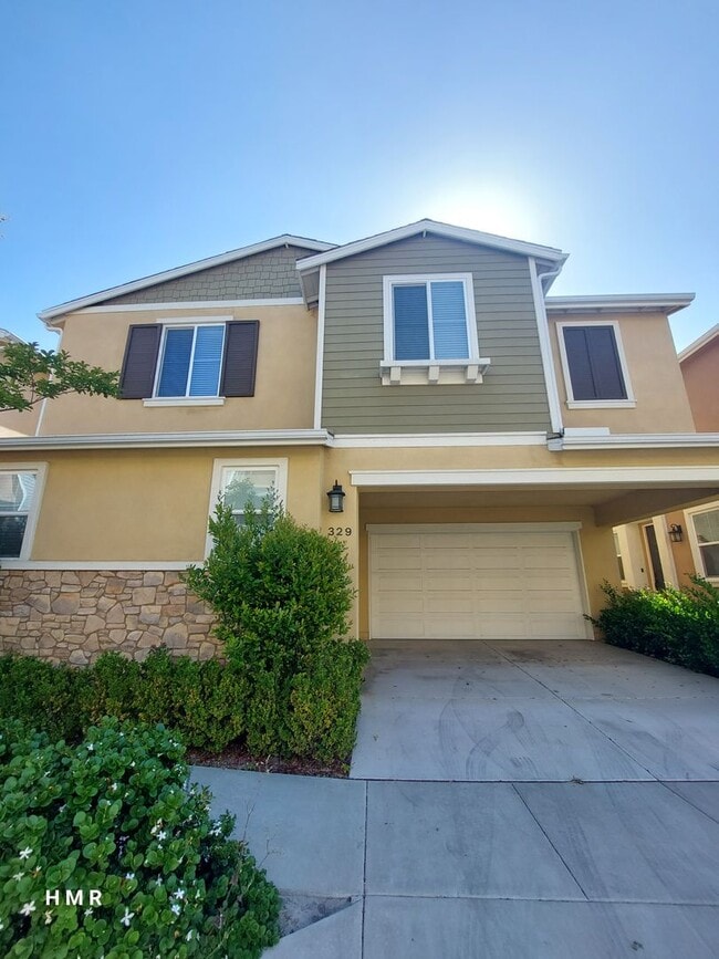 Primary Photo - Charming 4 bed 2.5 bath in Anaheim! MUST S...