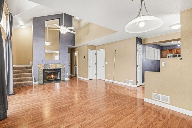 Building Photo - 2669 S Deframe Cir