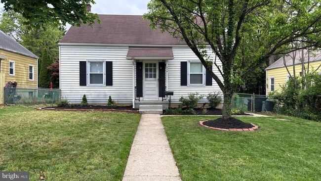 Building Photo - 436 Westshire Dr