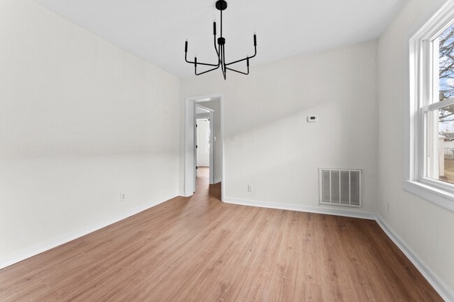 Building Photo - Trek Rentals