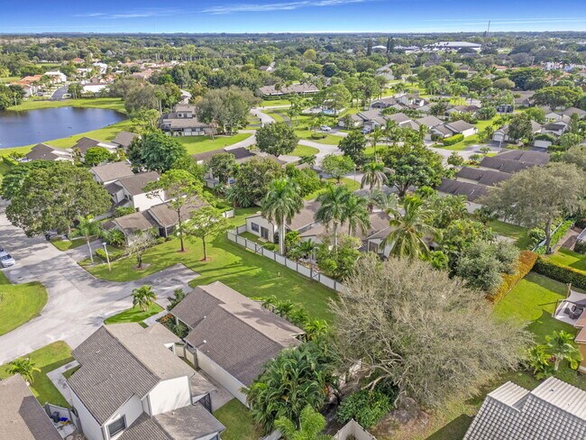 Building Photo - 2474 Bedford Mews Dr