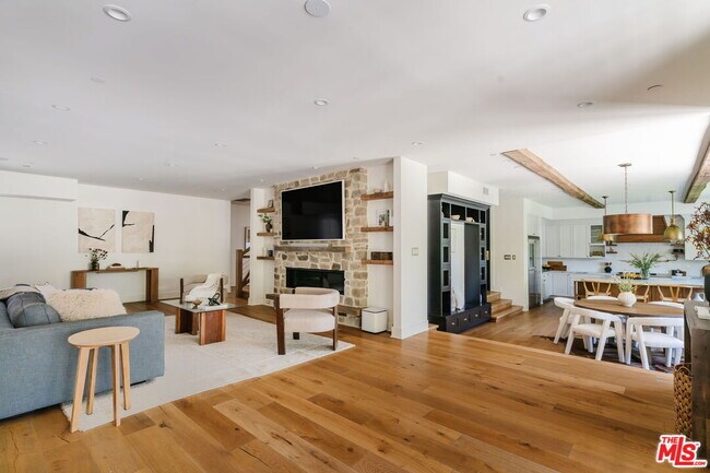 Building Photo - 11734 Huston St