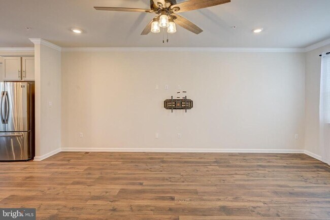 Building Photo - 5059 Silver Oak Dr