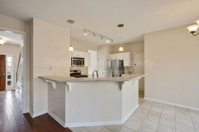 Building Photo - 335 Aolian Ct