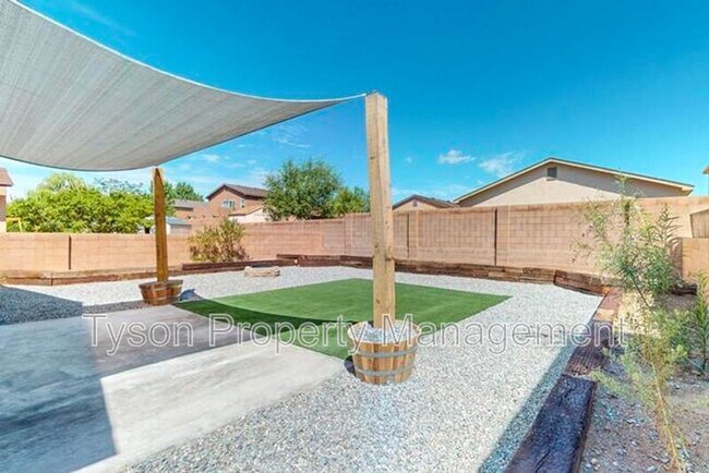 Building Photo - 1033 Desert Paintbrush Loop