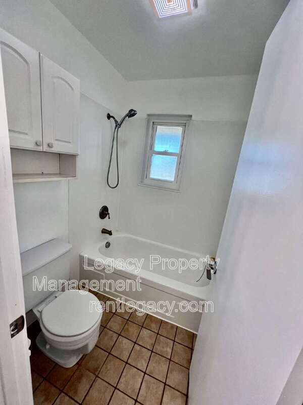 Building Photo - 2459 Gulf Dr