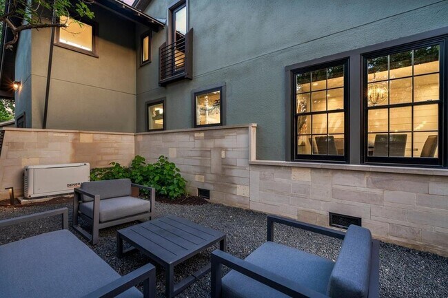 Building Photo - 3907 Avenue C