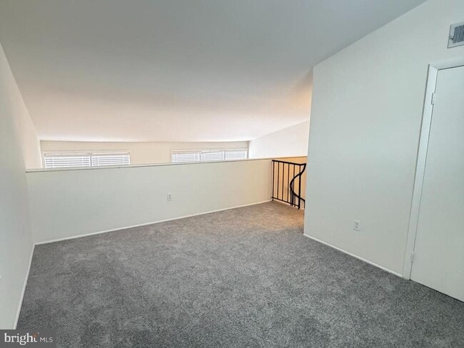 Building Photo - 5485 Harpers Farm Rd