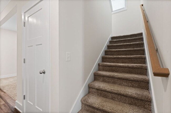 Building Photo - 216 Pewter Cir