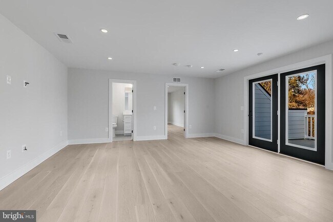 Building Photo - 5613 34th St N