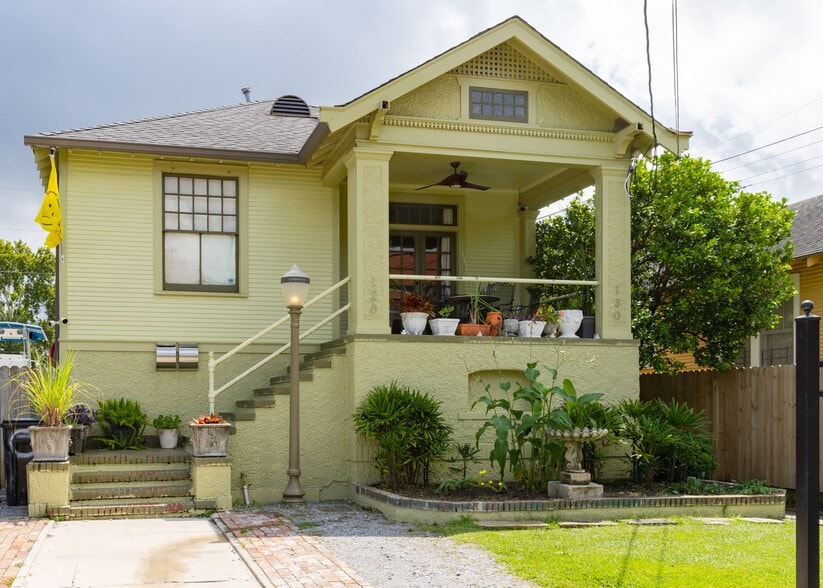 Primary Photo - 130 S Cortez St