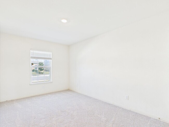 Building Photo - Single Story 4 bedroom
